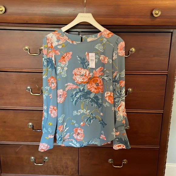NWT. Ann Taylor LOFT Top. Long Sleeve Blouse. XXS. - Picture 3 of 16